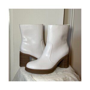 White Faux Leather Ankle Platform Boots Memory Foam - Women’s Size 10